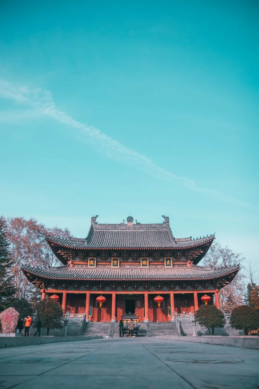 重庆美睫嫁接技术解析：低敏胶水如何提升睫毛护理舒适度