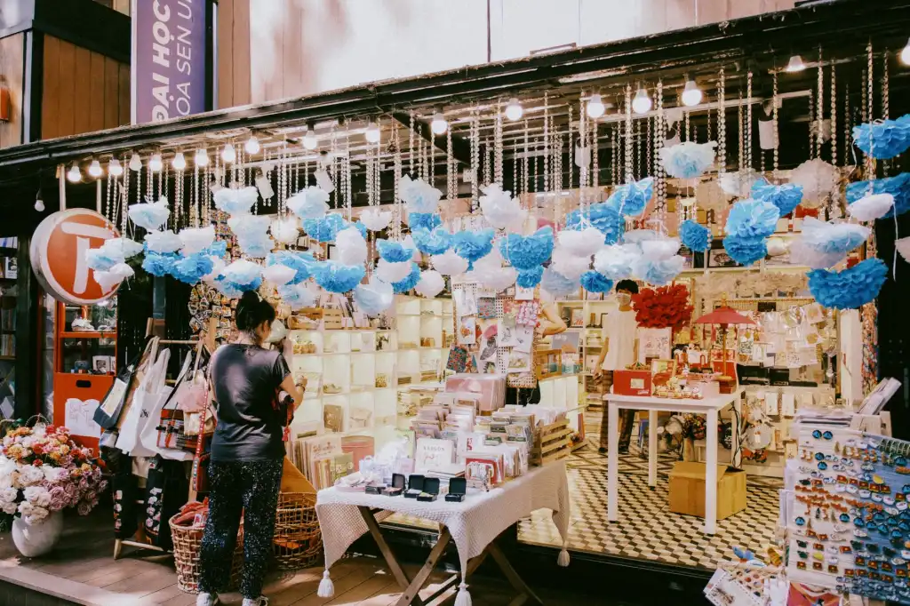 重庆地区美睫护理产品成分对比与选购指南