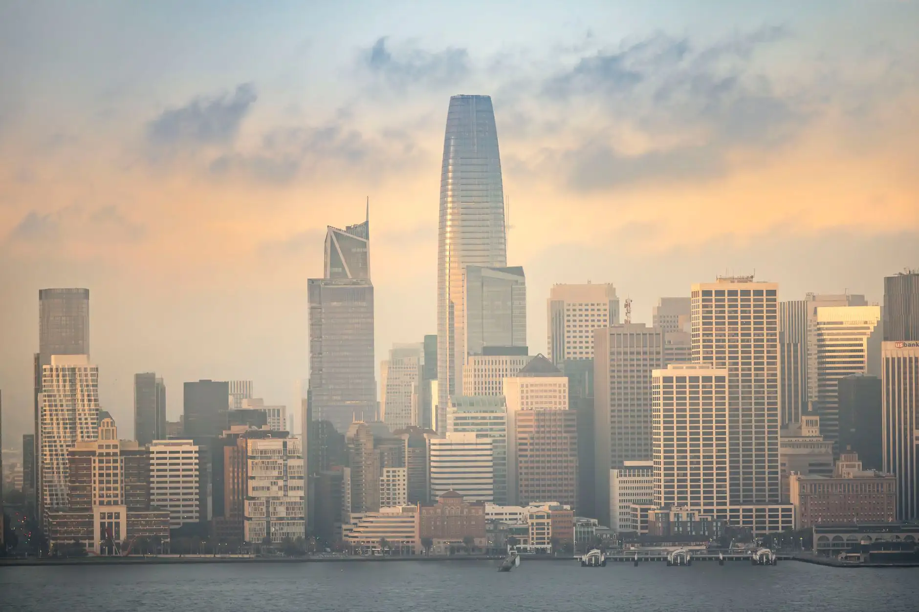 重庆美睫嫁接技巧分享：自然卷翘效果的实现方法