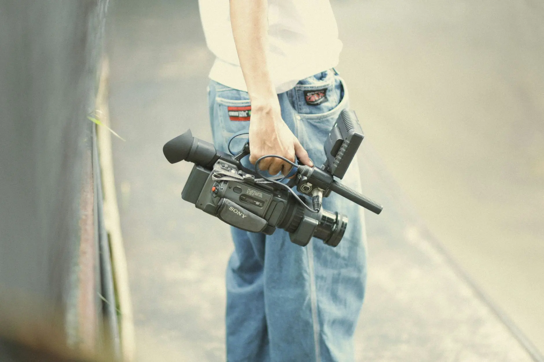 接睫毛产品对比：不同材质睫毛嫁接效果与持久度分析